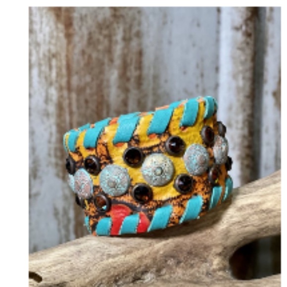KURTMEN Leather whipstitch cuff bracelet Swarovski crystals  & patina studs.NWT. - Picture 1 of 10